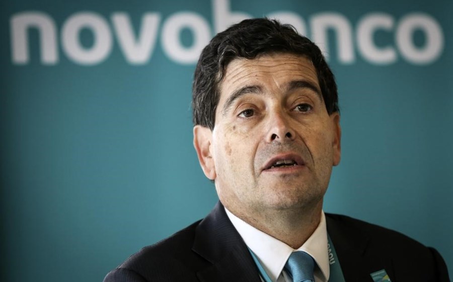 O presidente executivo do Novo Banco, António Ramalho, durante a conferência de imprensa para a apresentação da nova imagem de marca do Novo Banco