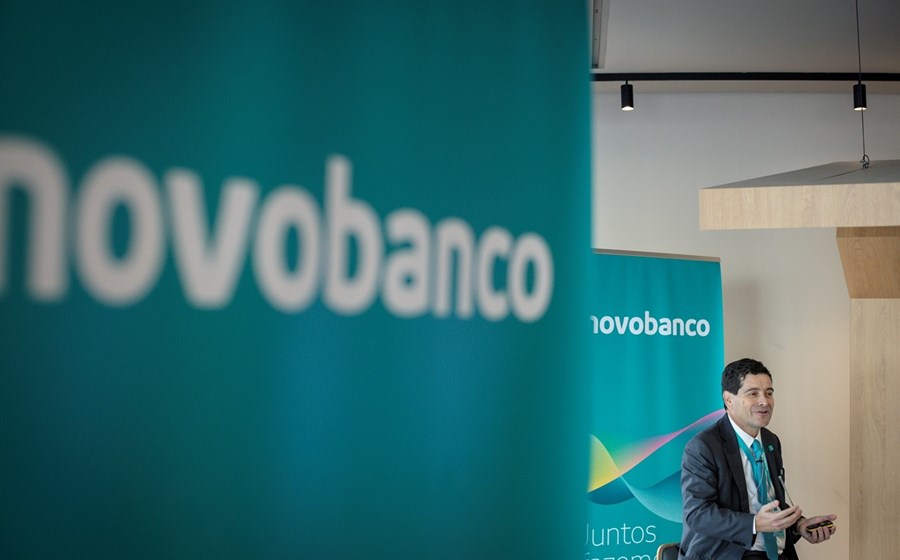 António Ramalho apresentou a nova imagem do Novo Banco, que passa a ser novobanco. A renovação da marca e da rede de balcões conta com um investimento de 80 milhões de euros.