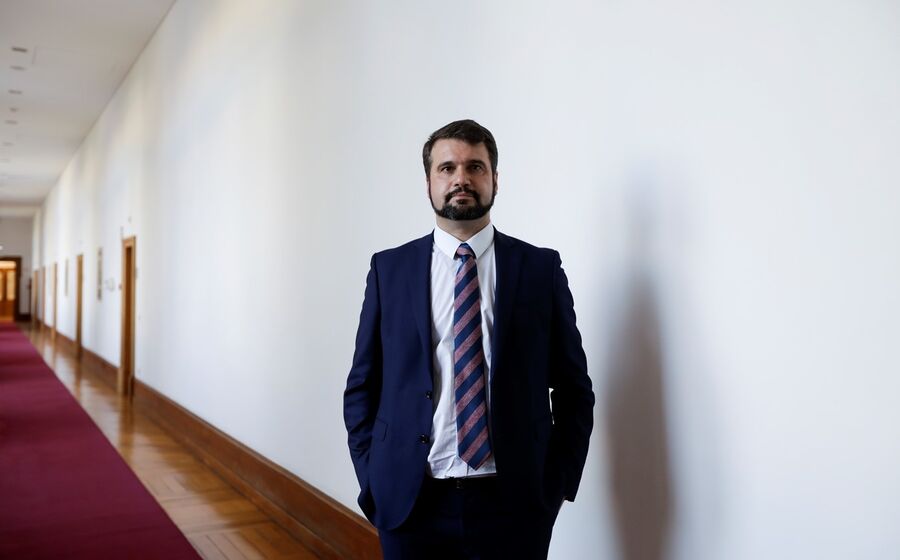 João Paulo Correia: “Alívio para empresas só com incentivos ao investimento” JoaoPauloCorreia_Alivio fiscal empresas.mp4