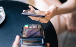 Pela primeira vez, 'contactless' já supera metade dos pagamentos com cartão