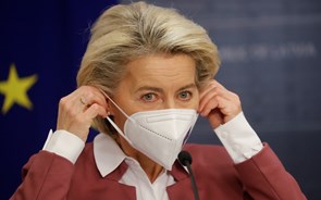 Von der Leyen: 'Estamos numa corrida contra o tempo' por causa da nova variante