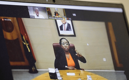 'Não consideramos dizer adeus ao FMI', diz ministra das Finanças de Angola