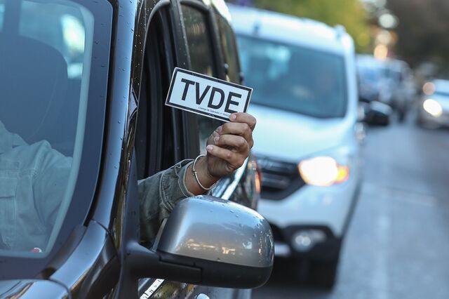 Meia centena de motoristas e operadores de TVDE protestaram em Lisboa