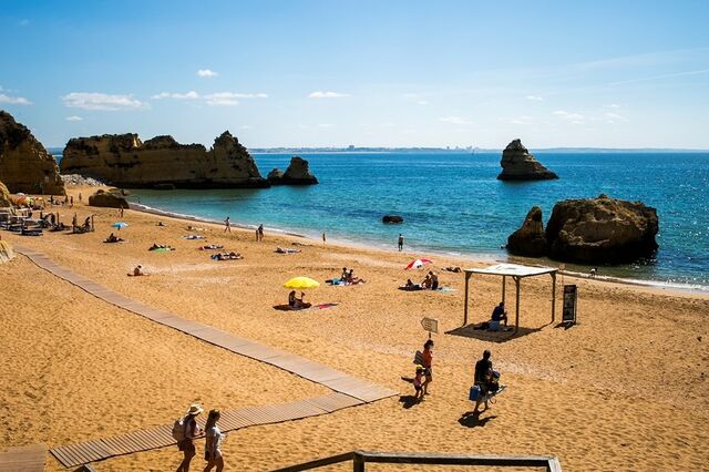 Verão ajudou, mas dois terços dos alojamentos estão vazios