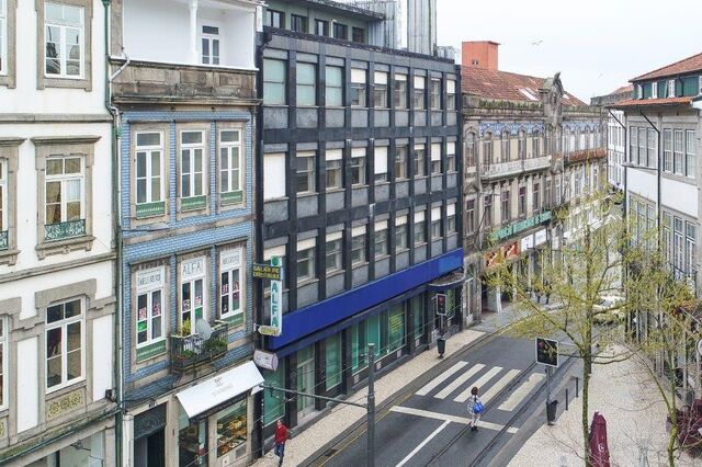 Porto vai ter um hotel Wilde by Starcity junto aos Clérigos