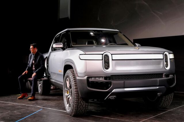 Ações da Rivian caem abaixo do preço da IPO com acordo Amazon-Stellantis