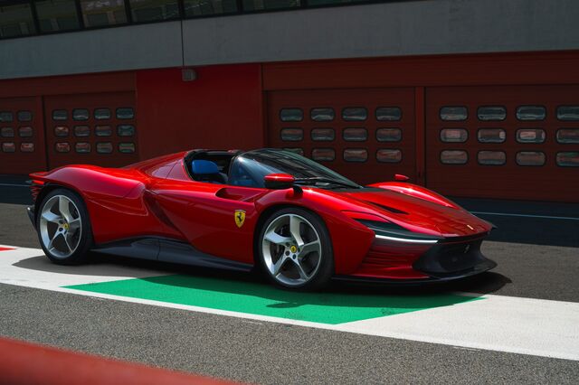 Ferrari lança edição limitada Icona Daytona SP3