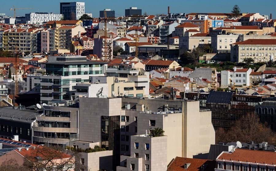 Portugal está entre os países da União Europeia onde se verifica maior disparidade entre o aumento dos preços das casas e a evolução dos salários.