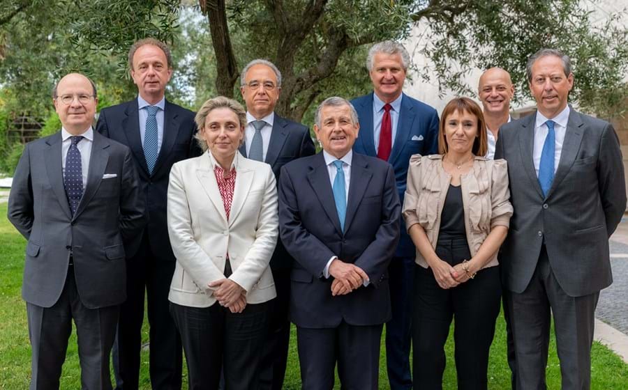 Os nove membros da direção da Business Roundtable. Vasco Mello preside e Cláudia Azevedo e António Rios Amorim são vice-presidentes.