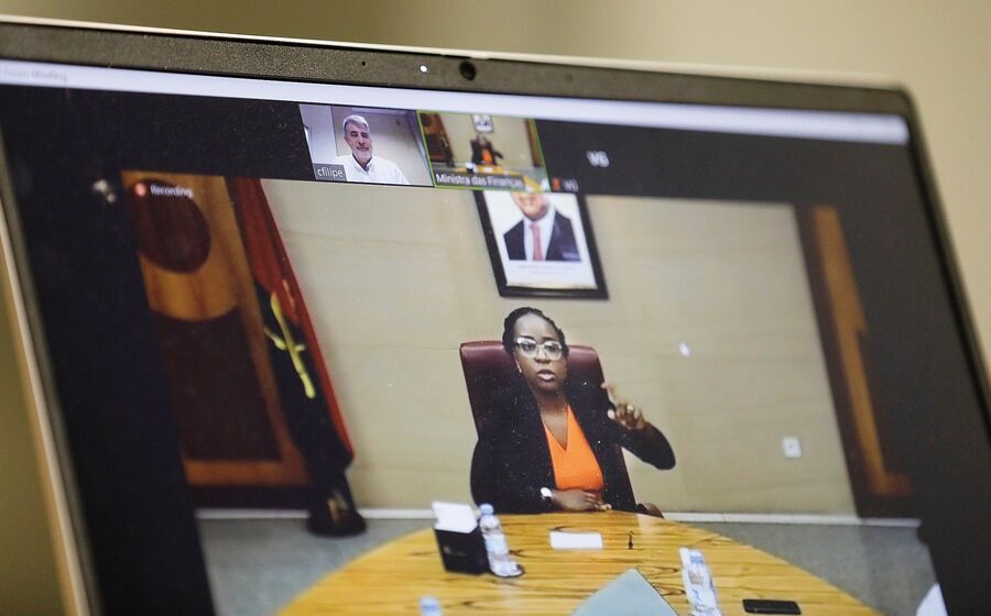 vera daves de sousa ministra das finanças de angola