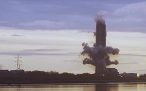 Escócia deita abaixo a chaminé da maior central a carvão da Europa 
