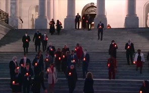 Covid-19: Congresso dos EUA presta homenagem a 800.000 vítimas da pandemia 