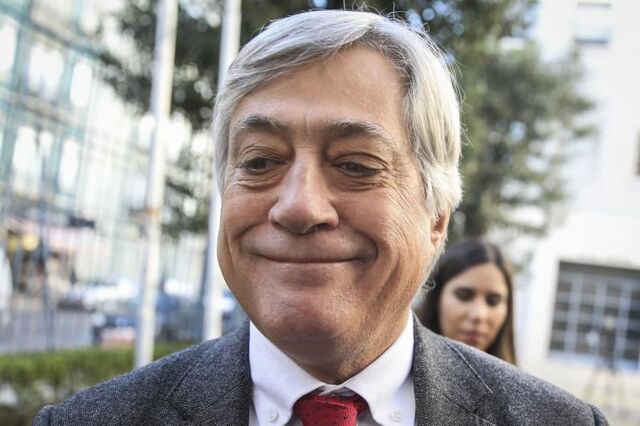 Ex-ministro António Mendonça vai ser o novo bastonário da Ordem dos Economistas. Vence por 37 votos