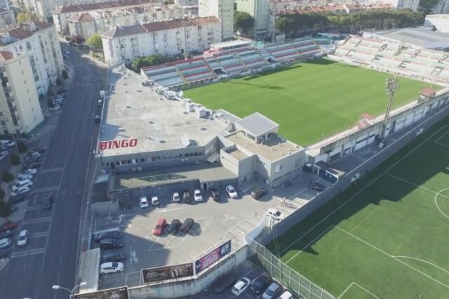 Estádio do Estrela em leilão online por 2,1 milhões numa falência de 37 milhões