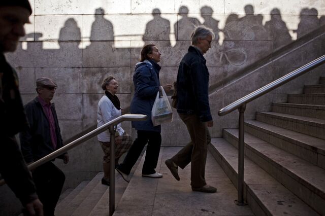 Católica melhora estimativa de crescimento da economia para 4,3% em 2021