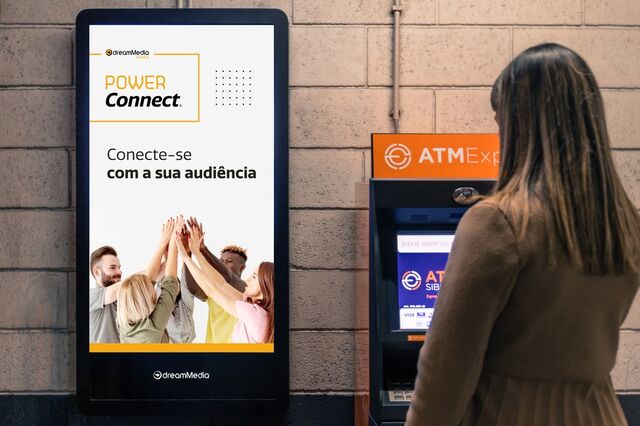 Outdoors digitais da dreamMedia estacionam em 30 parques da Empark