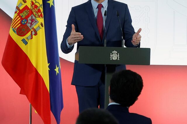 Espanha quer UE a gerir Ómicron como gripe comum