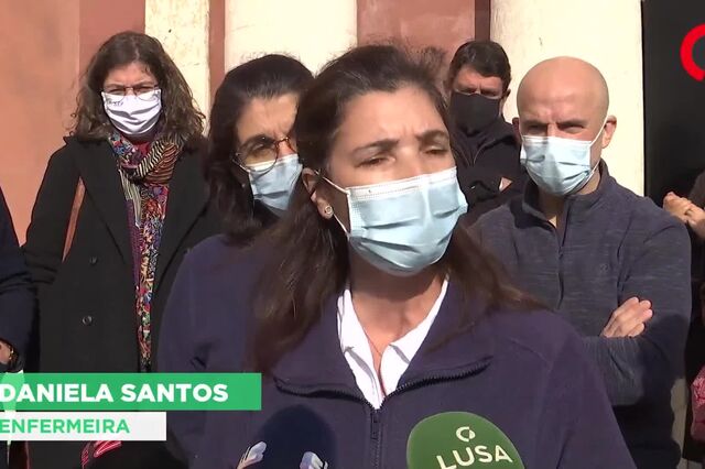 Mais de 700 enfermeiros de Lisboa entregam abaixo assinado contra 'injustiça' laboral