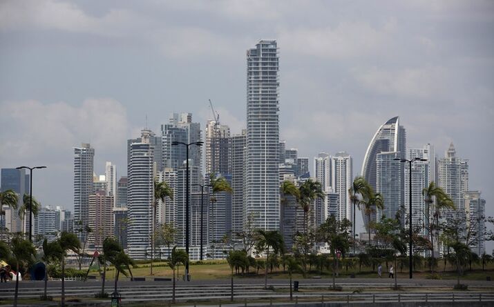 1.º Panamá