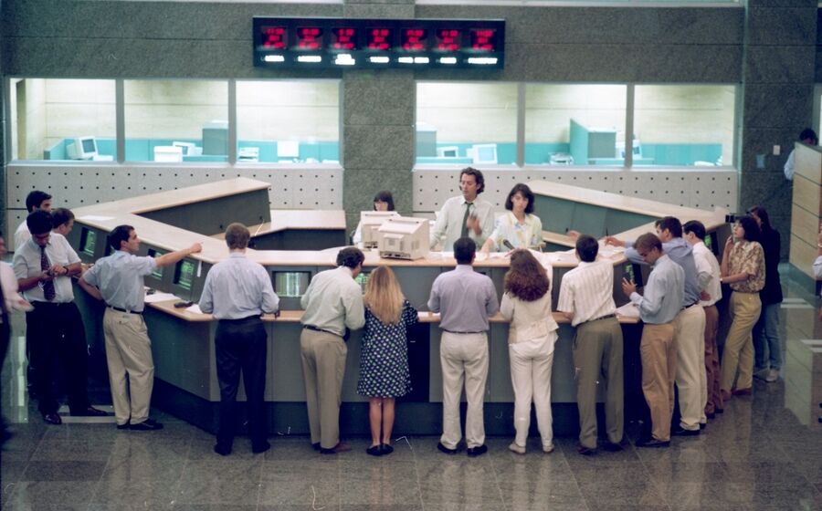 Traders e operadores da bolsa de Lisboa