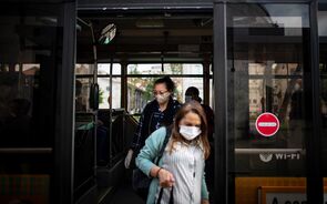pessoas mascara covid pandemia virus