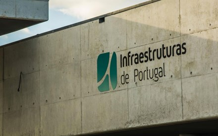 Moody's  mantém rating das Infraestruturas de Portugal dois níveis acima de 'lixo'