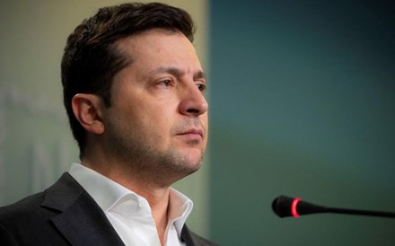 Zelensky apela ao esforço de todos para vencer um único homem