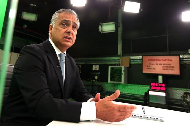 'Num barco quem manda é o capitão. Excesso de compromissos faz as coisas não avançarem'