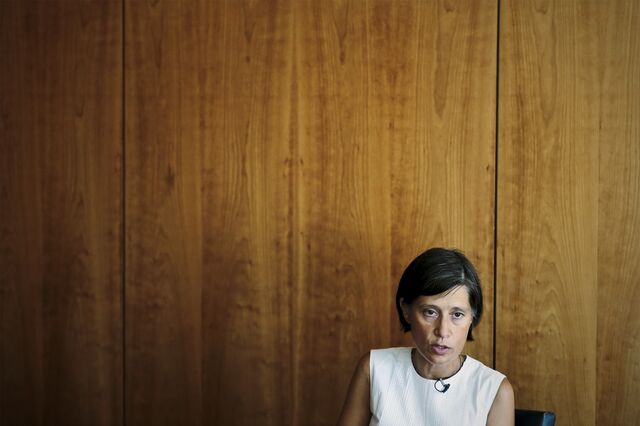 Custo da dívida vai continuar a descer mesmo com juros a subir