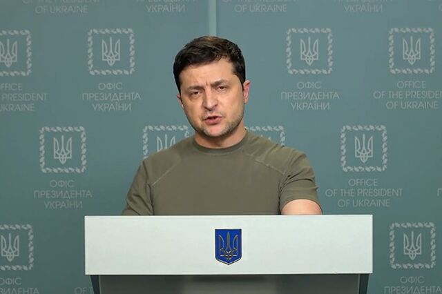 Zelensky diz que é 'alvo número 1' da Rússia e frisa que não vai deixar Kiev