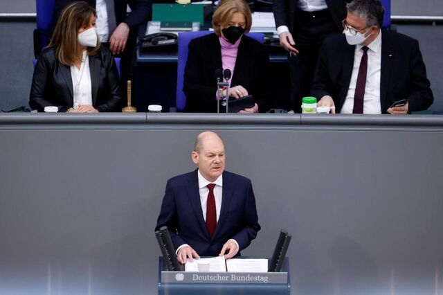 Parlamento alemão aprova aumento do salário mínimo em 400 euros