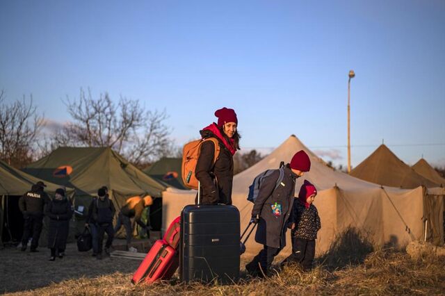 Mais de 660 mil pessoas fugiram para países vizinhos nos últimos dias 