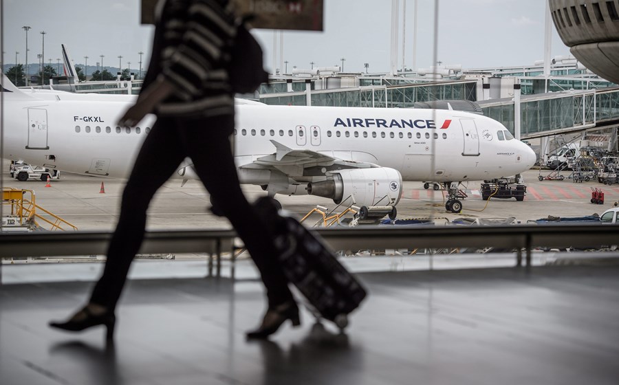 A Air France teve de ceder 18 “slots” no aeroporto Paris-Orly, que foram transferidos para a Vueling.