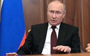 Corredor humanitário falha e Putin ameaça Ucrânia de perder estatuto de Estado