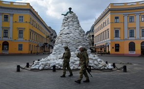 Como se financia o combate a uma guerra na Europa?