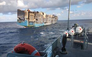 Navio Felicity Ace afunda nos Açores