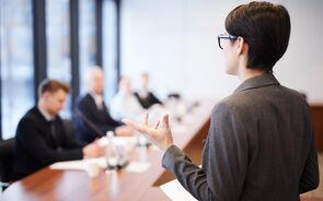 liderança no feminino, mulheres, cargos de topo