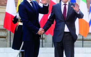 Emmanuel Macron, Olaf Scholz 