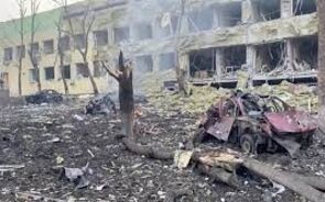 Vladimir Putin exige que Mariupol se renda para terminar com ataques