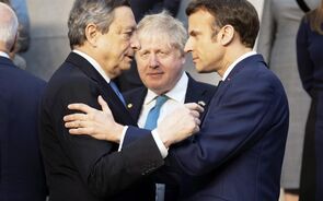 Macron diz que invasão russa foi 'choque elétrico' para NATO