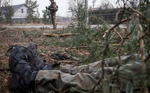 Na Rússia remota, choram-se os soldados mortos na Ucrânia sem que o resto do país saiba