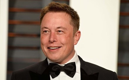 Twitter quer forçar Musk a assinar acordo de aquisição da rede social 