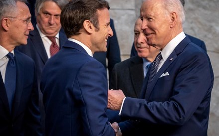 Macron demarca-se do tom de Biden sobre Putin