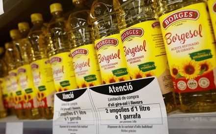 Espanha vai permitir que supermercados racionem produtos em situações extraordinárias