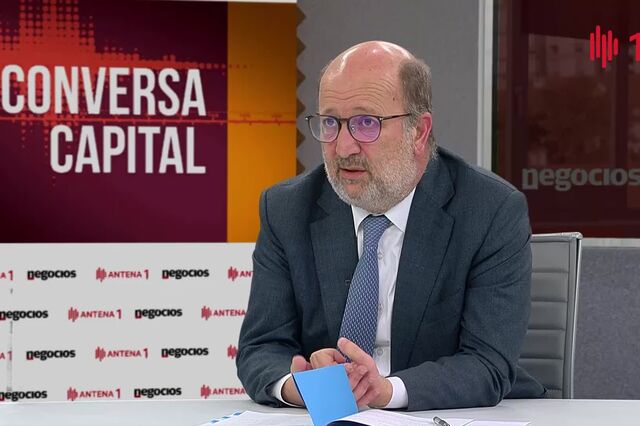 Matos Fernandes: 'Houve 12 concorrentes ao leilão do solar flutuante'
