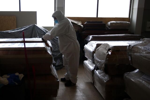 Mortes devido à pandemia da covid-19 superam os seis milhões