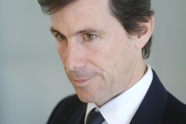 Grupo EDP pressiona PSI para abertura em leve queda. EDP cai 4,5% com ex-dividendo