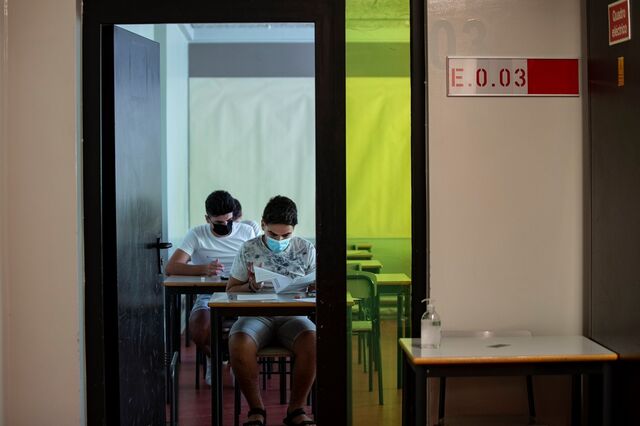 Governo desvia fundos das autarquias para obras nas escolas e centros de saúde