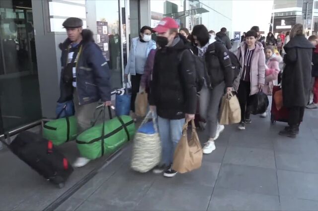 Ucrânia: Avião com quase 200 refugiados aterrou em Roma 