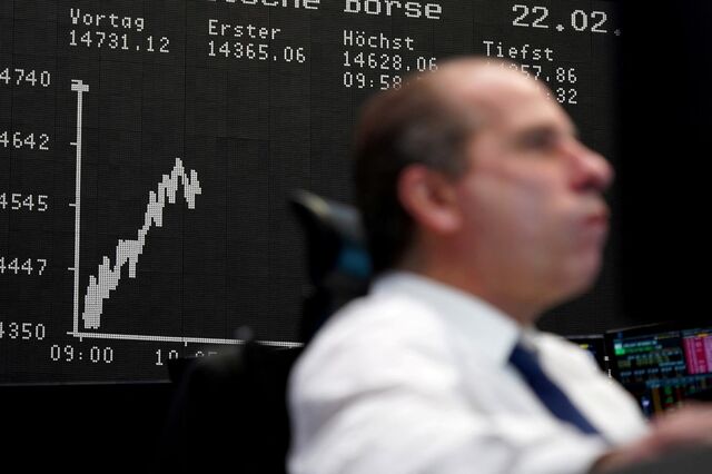 Confiança dos investidores da zona euro afunda até níveis de julho de 2020
